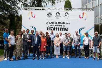 Signature de la Convention pour le passage de la flamme olympique dans les Alpes-Maritimes Signature de la Convention pour le passage de la flamme olympique dans les Alpes-Maritimes