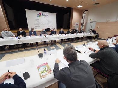 Réunion du directeur départemental des finances publiques avec les Maires d'Alpes d'Azur Réunion du directeur départemental des finances publiques avec les Maires d'Alpes d'Azur
