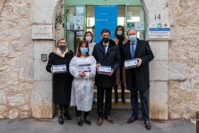 Vence - Remise de 300 tests antigéniques à l'EHPAD "La Vençoise" Vence - Remise de 300 tests antigéniques à l'EHPAD "La Vençoise"