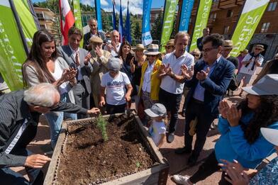 Mon Liban d'Azur : plantation d'un Cèdre à Valberg Mon Liban d'Azur : plantation d'un Cèdre à Valberg