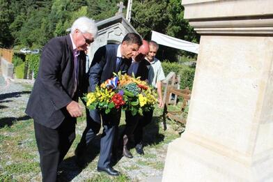 Péone – Hommage aux maires disparus de la commune Péone – Hommage aux maires disparus de la commune