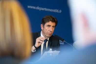 Charles Ange Ginésy déplore le manque de personnels aux postes de police des frontières à l'aéroport Nice Côte d'Azur et appelle l'État à prendre des mesures significatives Charles Ange Ginésy déplore le manque de personnels aux postes de police des frontières à l'aéroport Nice Côte d'Azur et appelle l'État à prendre des mesures significatives