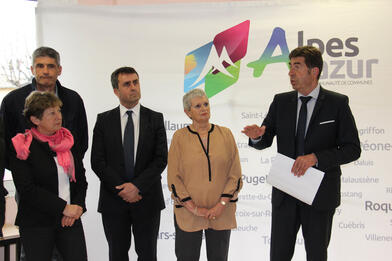 Enfance et jeunesse – Un portail famille pour les élèves de la communauté de communes Alpes d'Azur Enfance et jeunesse – Un portail famille pour les élèves de la communauté de communes Alpes d'Azur