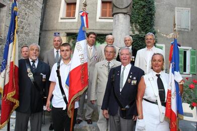 Cians- Var – Les porte-drapeaux mis à l'honneur Cians- Var – Les porte-drapeaux mis à l'honneur