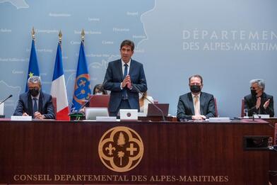 Merci de m'avoir réélu à l'unanimité à la présidence du Conseil départemental des Alpes-Maritimes ! Merci de m'avoir réélu à l'unanimité à la présidence du Conseil départemental des Alpes-Maritimes !