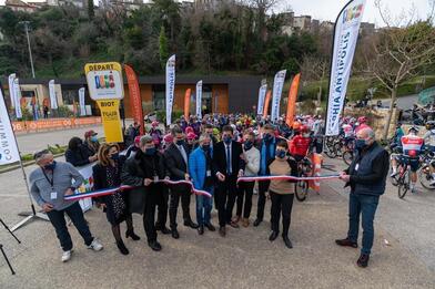 Top départ de la 53ème édition du Tour des Alpes-Maritimes et du Var ! Top départ de la 53ème édition du Tour des Alpes-Maritimes et du Var !